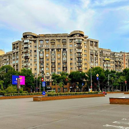 Apartment Palace Of Parliament Букурещ Екстериор снимка