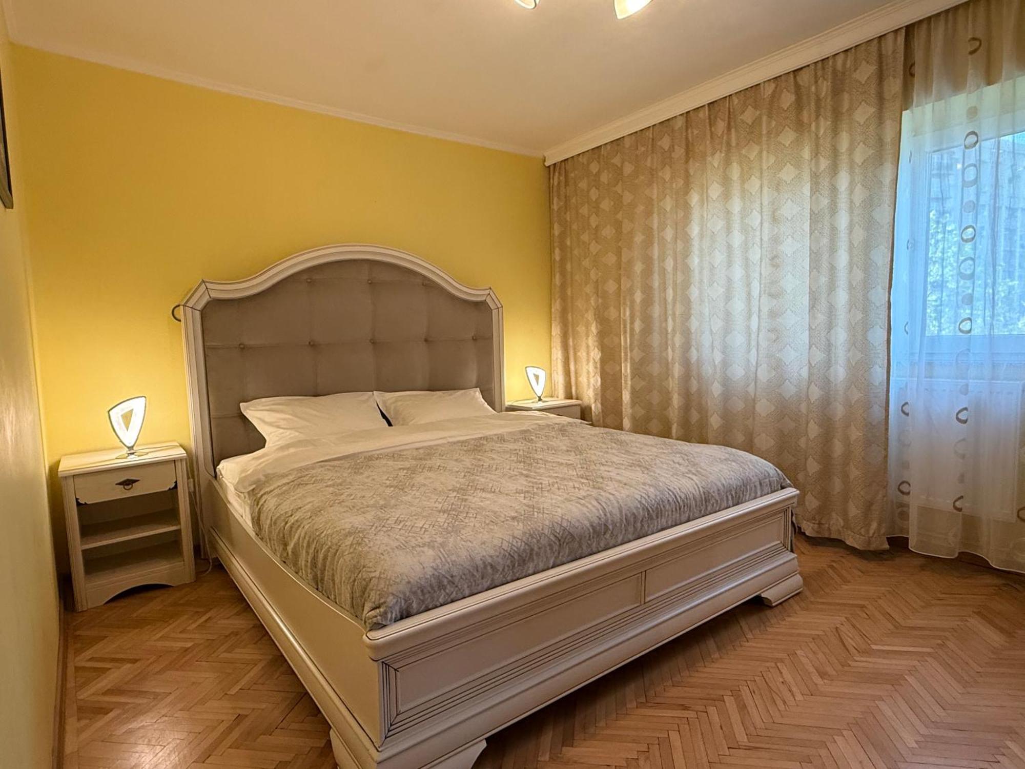 Apartment Palace Of Parliament Букурещ Екстериор снимка